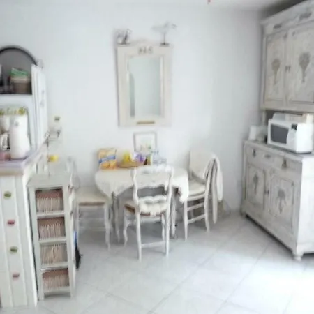 Luberon Loisirs 3 Apartment *